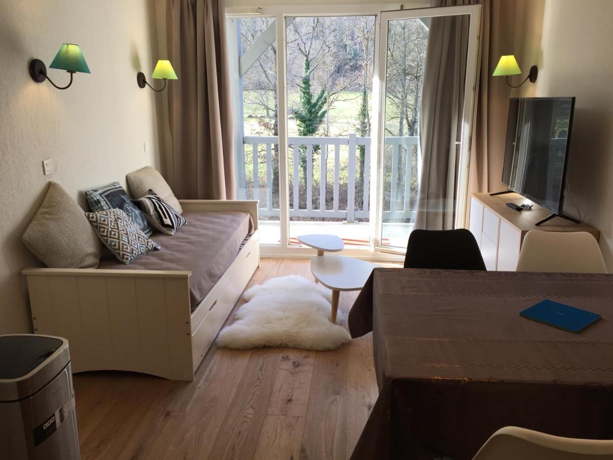 Agréable T2 idéalement situé au coeur de SaintLary Exterior foto